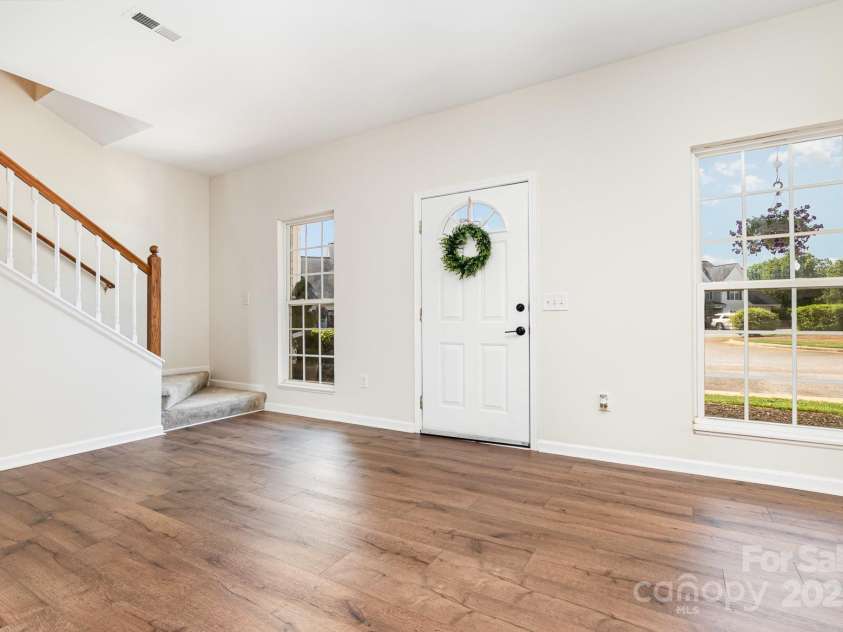 28 Ridgestone Circle, Mauldin, SC 29662.  MLS# CAR4273680, YatesRealty ID 26294. 