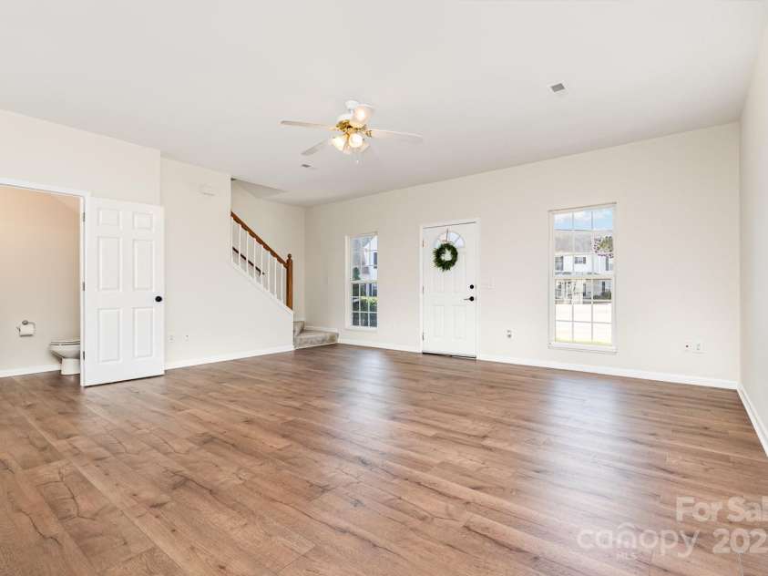 28 Ridgestone Circle, Mauldin, SC 29662.  MLS# CAR4273680, YatesRealty ID 26294. 