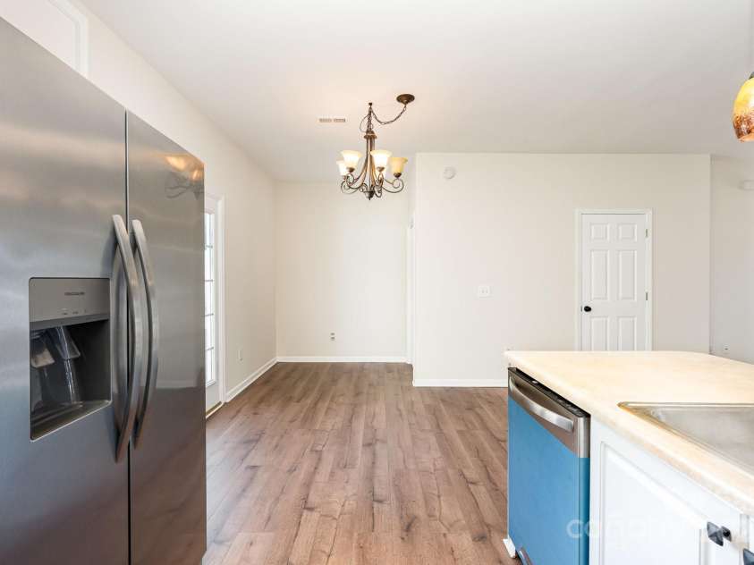 28 Ridgestone Circle, Mauldin, SC 29662.  MLS# CAR4273680, YatesRealty ID 26294. 