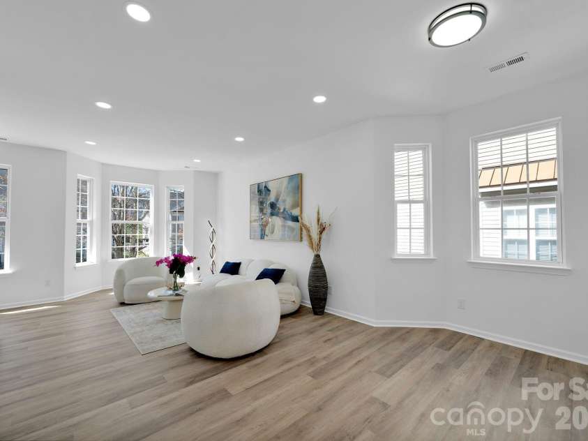 8131 Kings Creek Drive, Charlotte, NC 28273.  MLS# CAR4354756, YatesRealty ID 26295. 