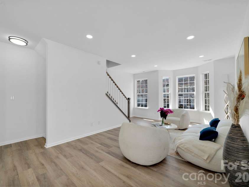 8131 Kings Creek Drive, Charlotte, NC 28273.  MLS# CAR4354756, YatesRealty ID 26295. 