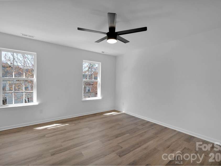 8131 Kings Creek Drive, Charlotte, NC 28273.  MLS# CAR4354756, YatesRealty ID 26295. 