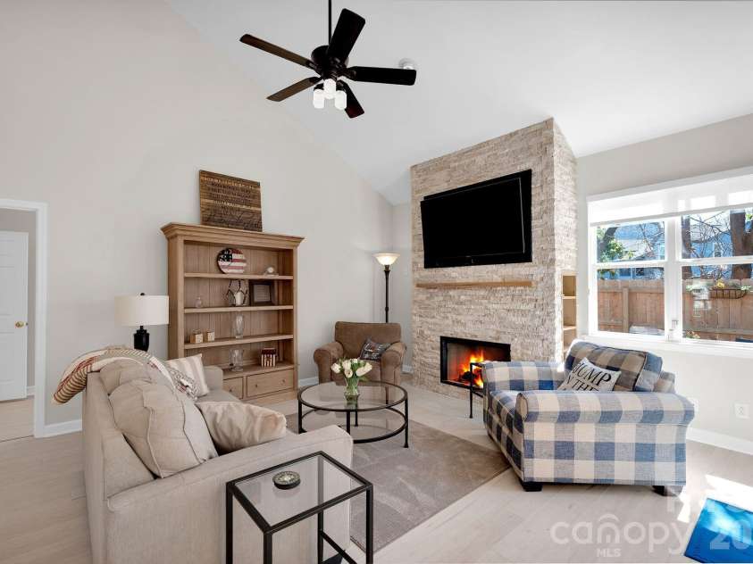 7912 Village Harbor Drive, Cornelius, NC 28031.  MLS# CAR4356040, YatesRealty ID 26296. 