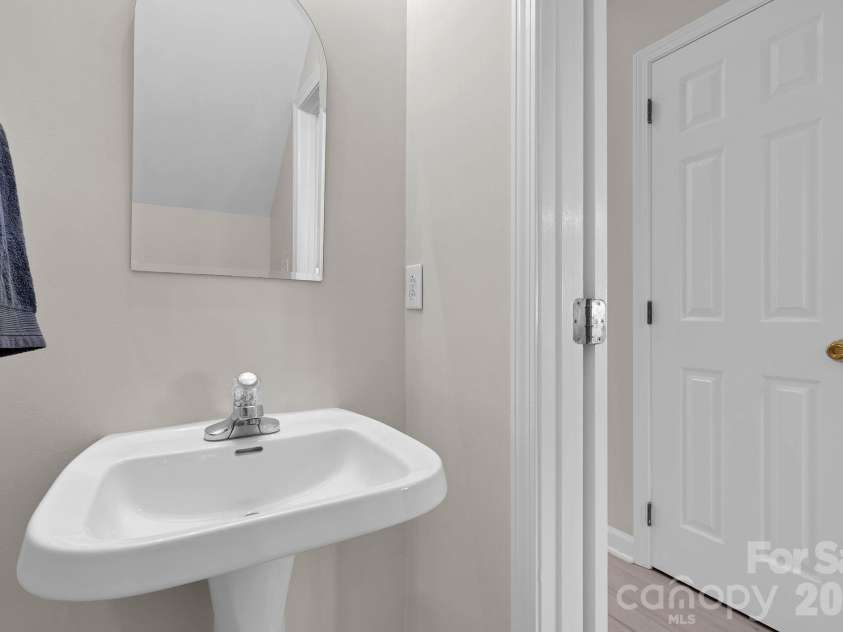 7912 Village Harbor Drive, Cornelius, NC 28031.  MLS# CAR4356040, YatesRealty ID 26296. 
