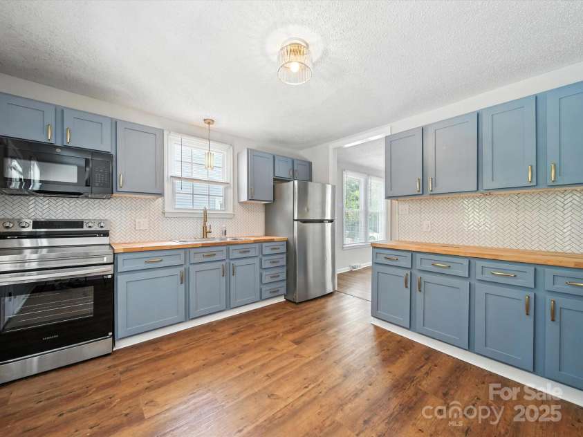 187 1/2 End Street, Chester, SC 29706.  MLS# CAR4272518, YatesRealty ID 26298. 