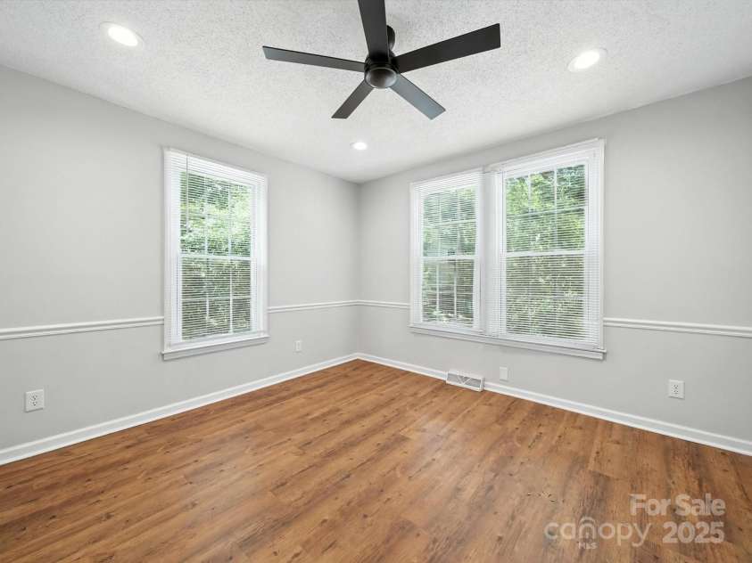 187 1/2 End Street, Chester, SC 29706.  MLS# CAR4272518, YatesRealty ID 26298. 