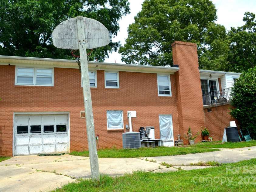 405 Wesley Heights Drive, Albemarle, NC 28001.  MLS# CAR4272842, YatesRealty ID 263. 