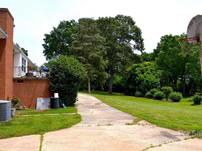 405 Wesley Heights Drive, Albemarle, NC 28001.  MLS# CAR4272842, YatesRealty ID 263. 