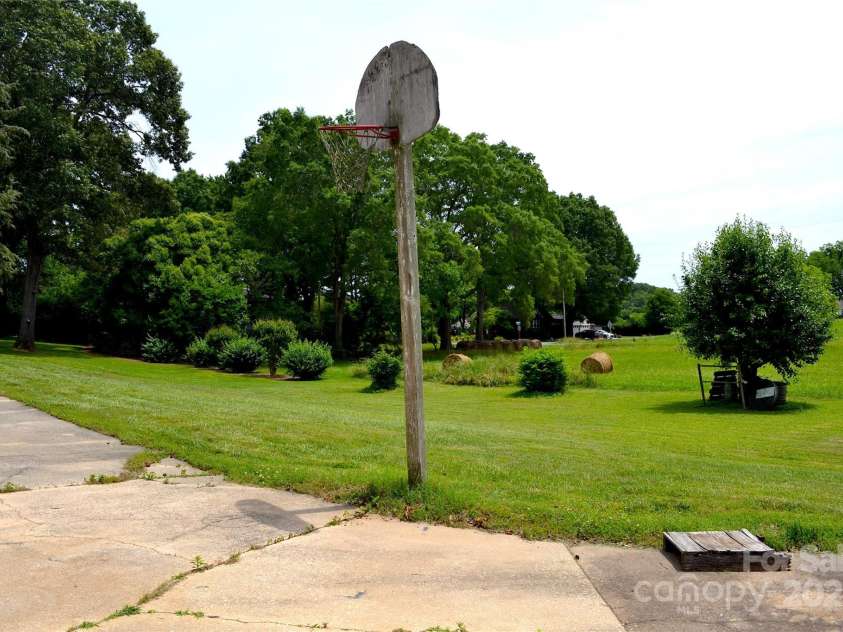 405 Wesley Heights Drive, Albemarle, NC 28001.  MLS# CAR4272842, YatesRealty ID 263. 