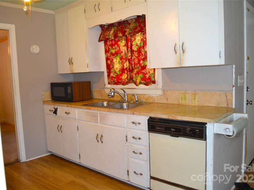 405 Wesley Heights Drive, Albemarle, NC 28001.  MLS# CAR4272842, YatesRealty ID 263. 