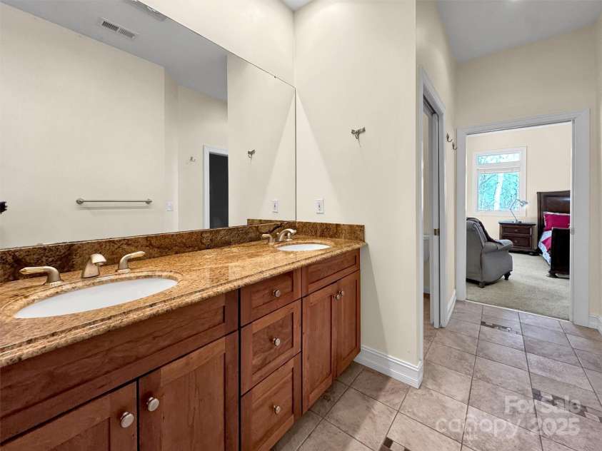 78 Aster Lane, Waynesville, NC 28786.  MLS# CAR4240828, YatesRealty ID 2630. Luxurious Bath