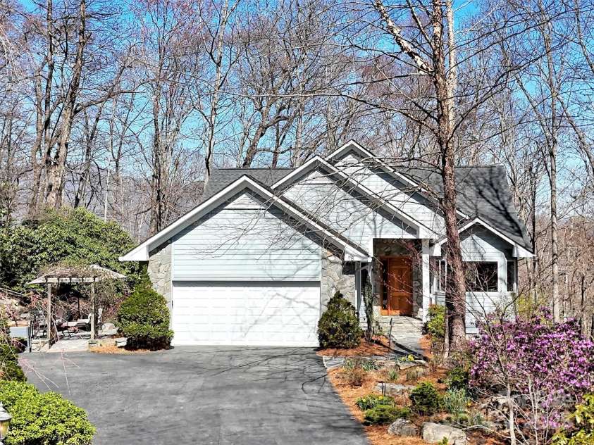 78 Aster Lane, Waynesville, NC 28786.  MLS# CAR4240828, YatesRealty ID 2630. Private Cul-de-Sac