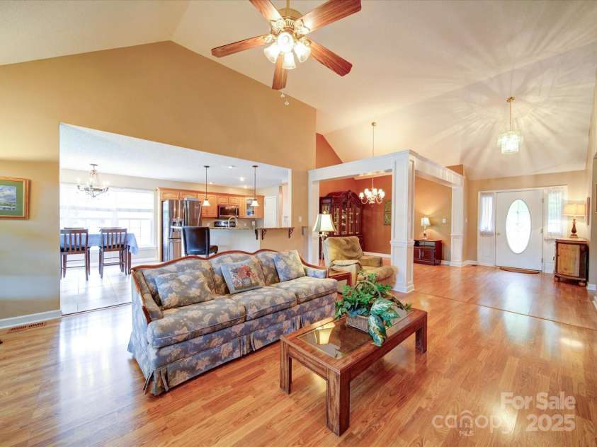 2547 Bill Thompson Road, Lancaster, SC 29720.  MLS# CAR4254372, YatesRealty ID 26300. 