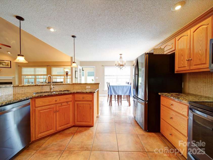 2547 Bill Thompson Road, Lancaster, SC 29720.  MLS# CAR4254372, YatesRealty ID 26300. 