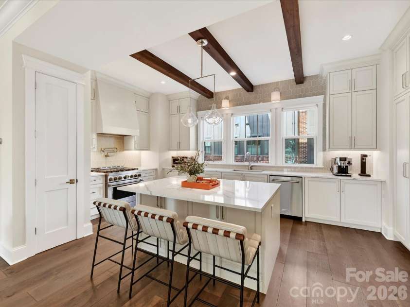 3074 Selwyn Avenue, Charlotte, NC 28209.  MLS# CAR4366300, YatesRealty ID 26301. Large island with room for seating