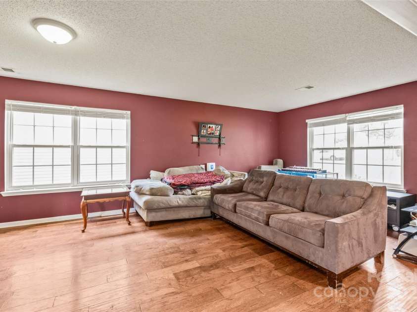 1276 Winding Path Road, Clover, SC 29710.  MLS# CAR4272522, YatesRealty ID 26302. Spacious Living Room