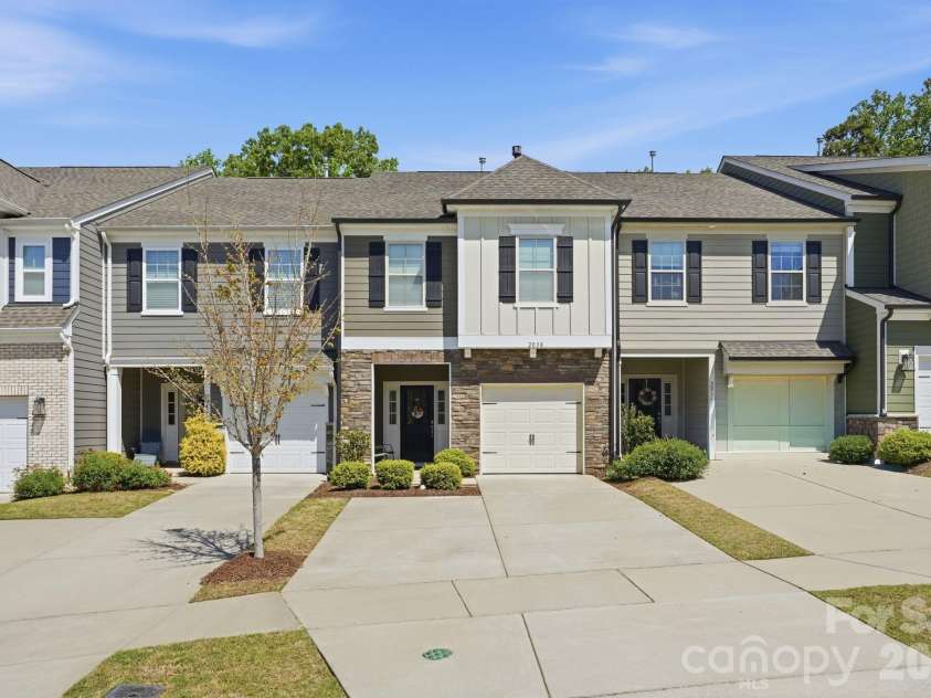 2038 Suttonview Road, Fort Mill, SC 29708.  MLS# CAR4371947, YatesRealty ID 26302. 