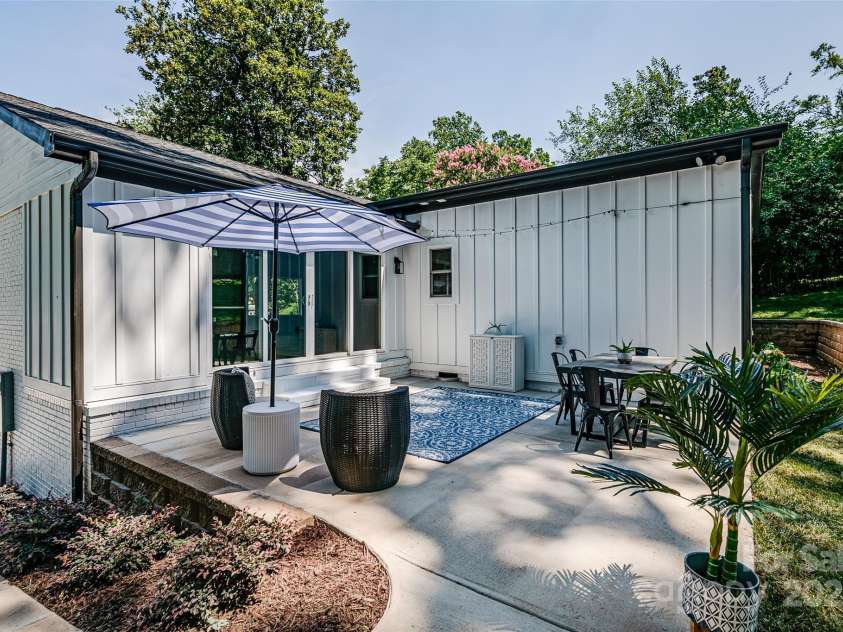 2346 Orton Street, Charlotte, NC 28208.  MLS# CAR4276653, YatesRealty ID 26303. 