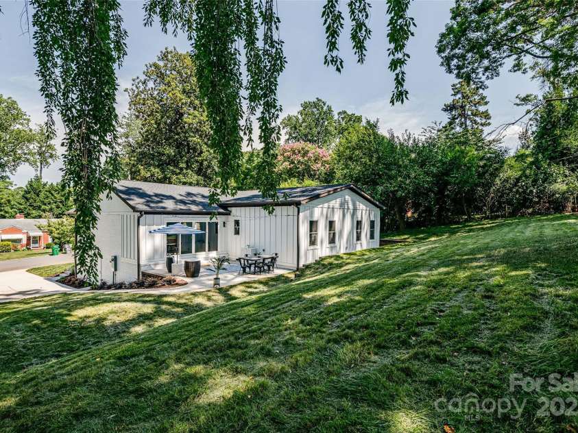 2346 Orton Street, Charlotte, NC 28208.  MLS# CAR4276653, YatesRealty ID 26303. 