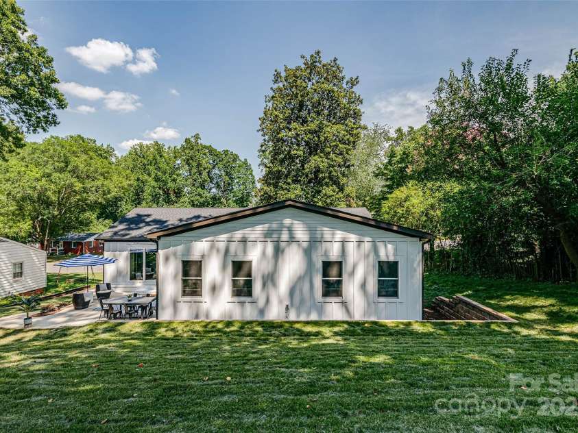 2346 Orton Street, Charlotte, NC 28208.  MLS# CAR4276653, YatesRealty ID 26303. 