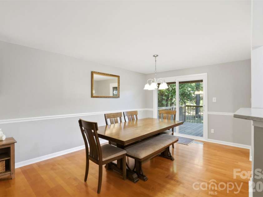 6723 Rollingridge Drive, Charlotte, NC 28211.  MLS# CAR4371178, YatesRealty ID 26303. 