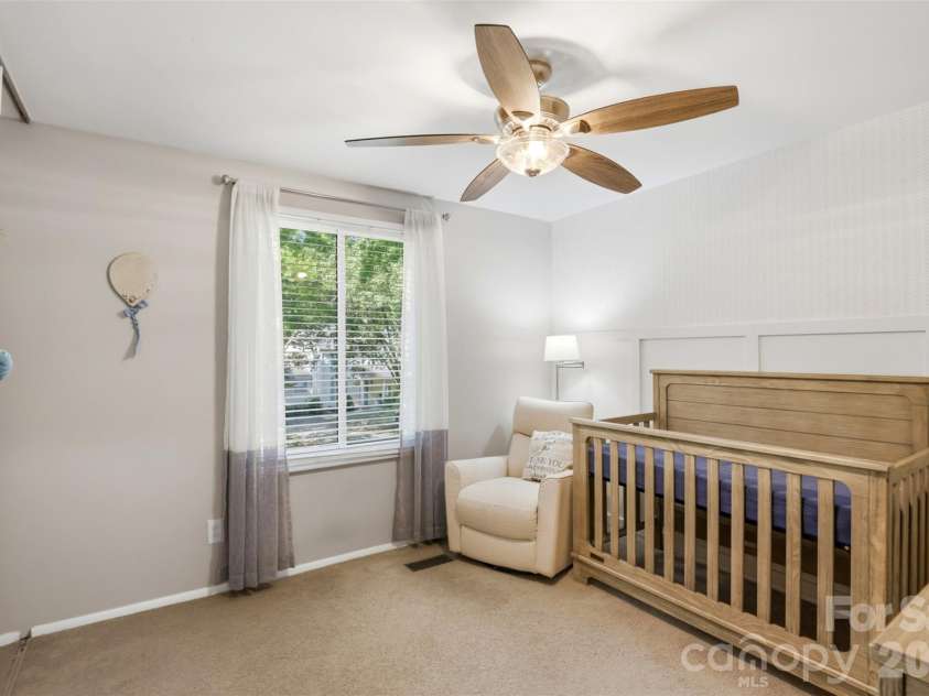 6723 Rollingridge Drive, Charlotte, NC 28211.  MLS# CAR4371178, YatesRealty ID 26303. 