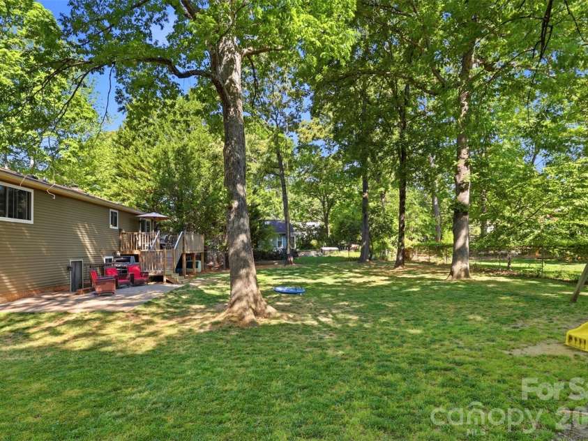 6723 Rollingridge Drive, Charlotte, NC 28211.  MLS# CAR4371178, YatesRealty ID 26303. 