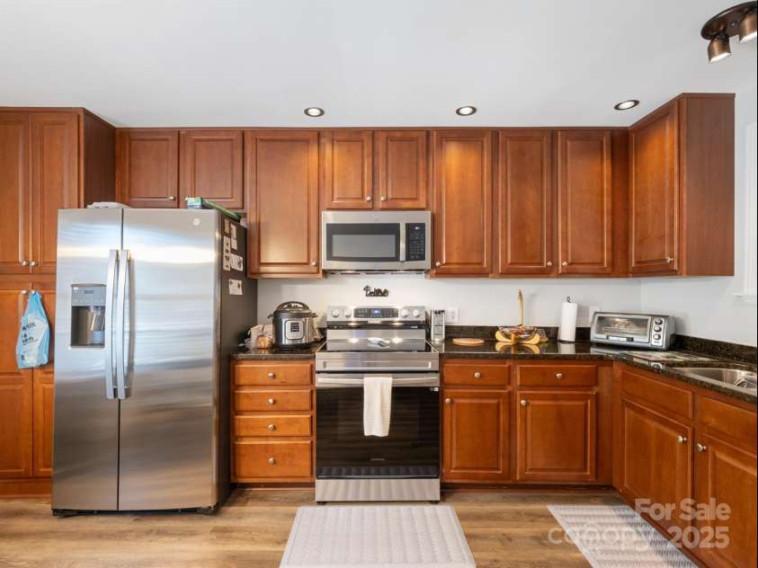 1836 Fairlawn Court, Rock Hill, SC 29732.  MLS# CAR4268707, YatesRealty ID 26304. 