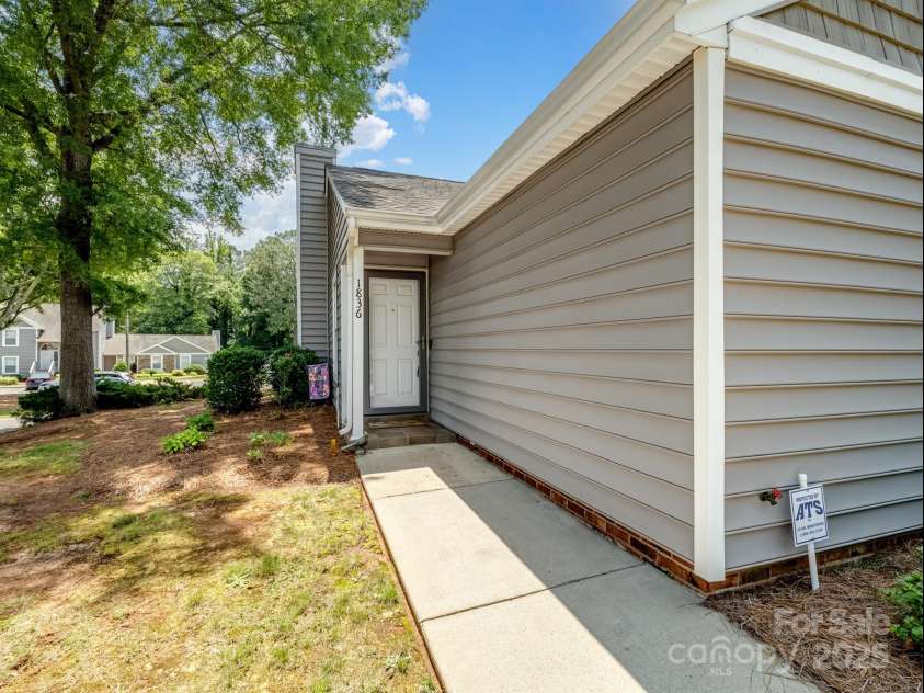 1836 Fairlawn Court, Rock Hill, SC 29732.  MLS# CAR4268707, YatesRealty ID 26304. 