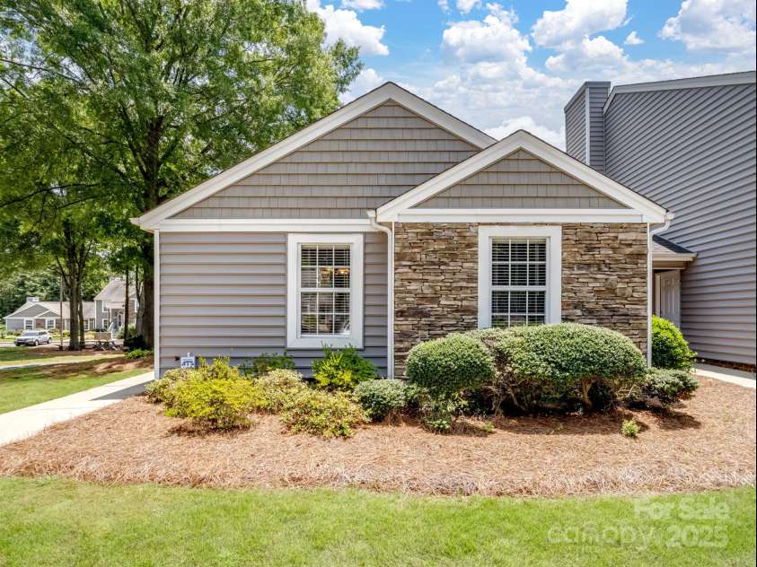 1836 Fairlawn Court, Rock Hill, SC 29732.  MLS# CAR4268707, YatesRealty ID 26304. 