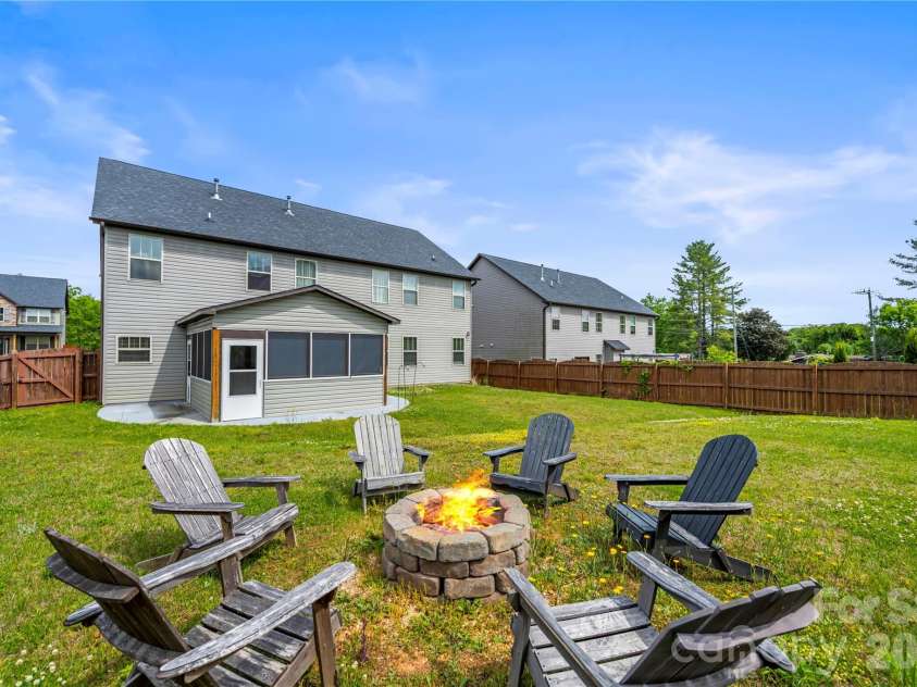 4 Henbit Way, Arden, NC 28704.  MLS# CAR4379562, YatesRealty ID 26306. 