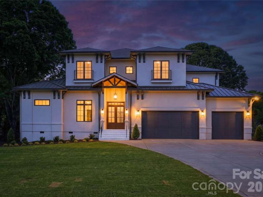 20200 Rainbow Circle, Cornelius, NC 28031.  MLS# CAR4380480, YatesRealty ID 26307. 