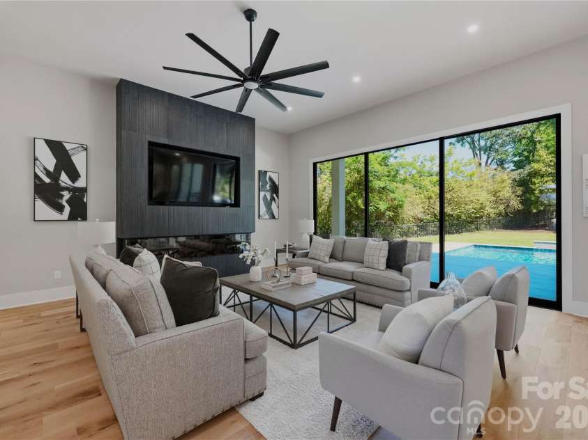 20200 Rainbow Circle, Cornelius, NC 28031.  MLS# CAR4380480, YatesRealty ID 26307. 