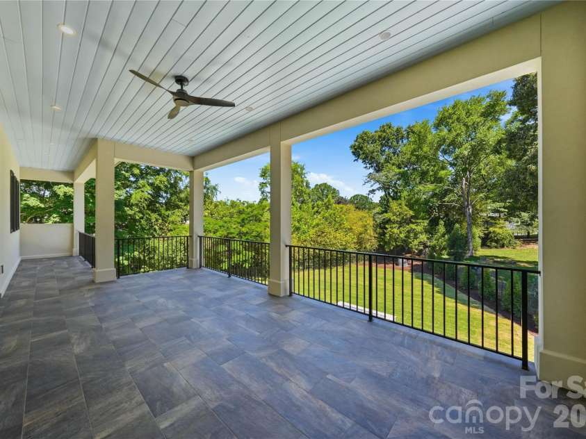 20200 Rainbow Circle, Cornelius, NC 28031.  MLS# CAR4380480, YatesRealty ID 26307. 