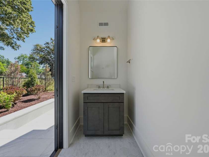 20200 Rainbow Circle, Cornelius, NC 28031.  MLS# CAR4380480, YatesRealty ID 26307. 