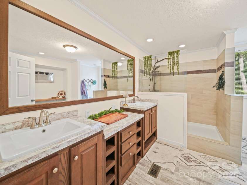 601 Lhasa Apso Lane, Iron Station, NC 28080.  MLS# CAR4278177, YatesRealty ID 26307. Primary Bath