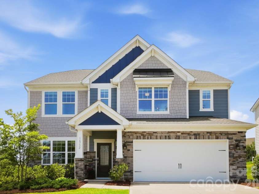 16732 Cozy Cove Road, Charlotte, NC 28278.  MLS# CAR4382476, YatesRealty ID 26308. 