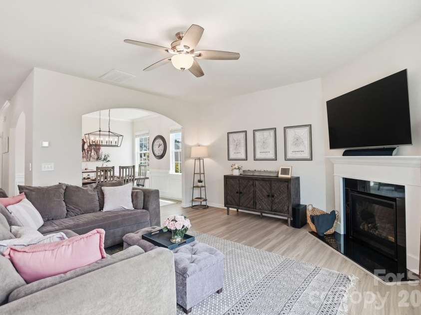 16732 Cozy Cove Road, Charlotte, NC 28278.  MLS# CAR4382476, YatesRealty ID 26308. 