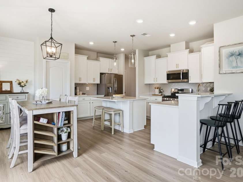 16732 Cozy Cove Road, Charlotte, NC 28278.  MLS# CAR4382476, YatesRealty ID 26308. 