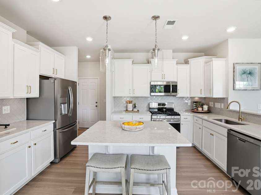 16732 Cozy Cove Road, Charlotte, NC 28278.  MLS# CAR4382476, YatesRealty ID 26308. 
