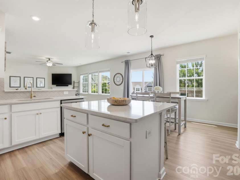 16732 Cozy Cove Road, Charlotte, NC 28278.  MLS# CAR4382476, YatesRealty ID 26308. 