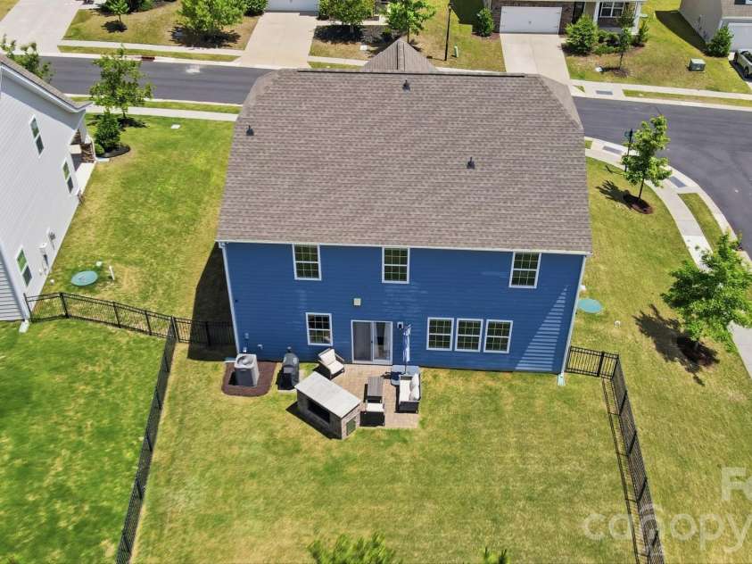 16732 Cozy Cove Road, Charlotte, NC 28278.  MLS# CAR4382476, YatesRealty ID 26308. 