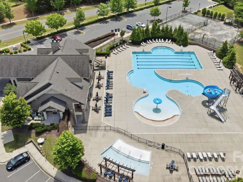 16732 Cozy Cove Road, Charlotte, NC 28278.  MLS# CAR4382476, YatesRealty ID 26308. 