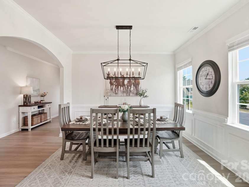 16732 Cozy Cove Road, Charlotte, NC 28278.  MLS# CAR4382476, YatesRealty ID 26308. Dinning