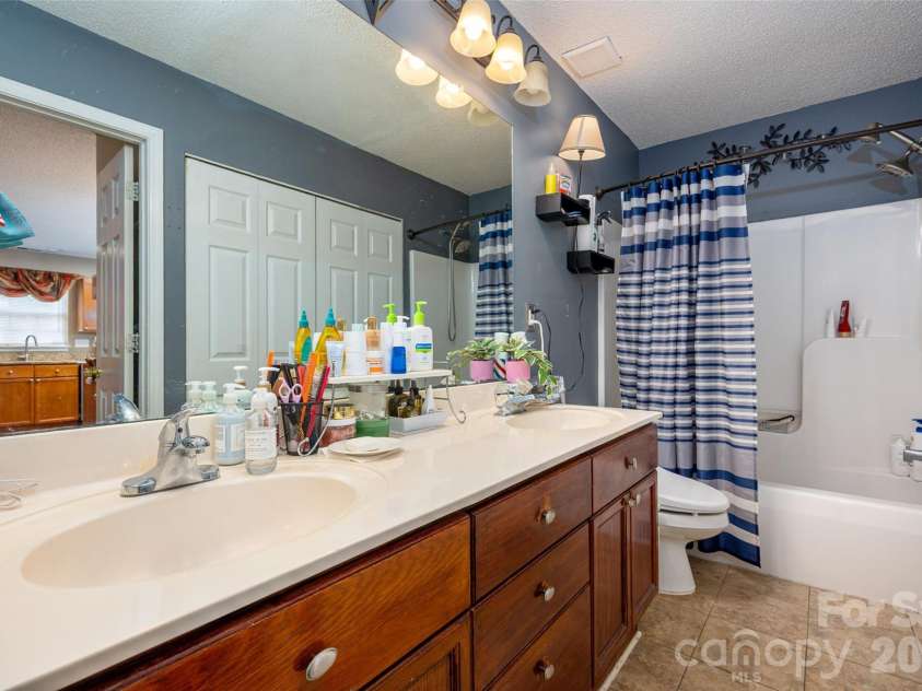 735 Mountainwater Drive, Charlotte, NC 28262.  MLS# CAR4373332, YatesRealty ID 26309. 