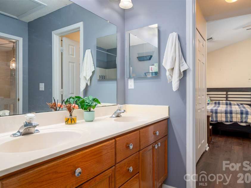 735 Mountainwater Drive, Charlotte, NC 28262.  MLS# CAR4373332, YatesRealty ID 26309. 