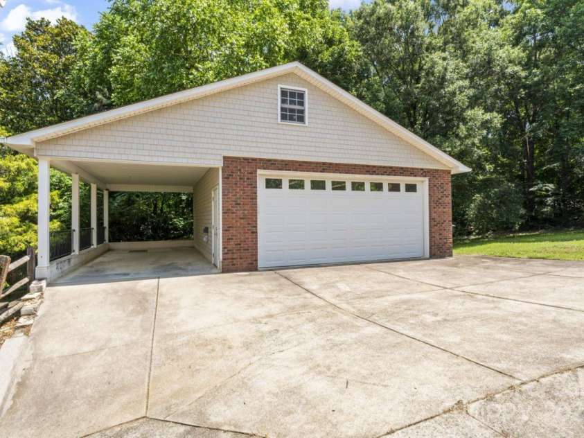 8007 Caldwell Road, Harrisburg, NC 28075.  MLS# CAR4268638, YatesRealty ID 26309. 