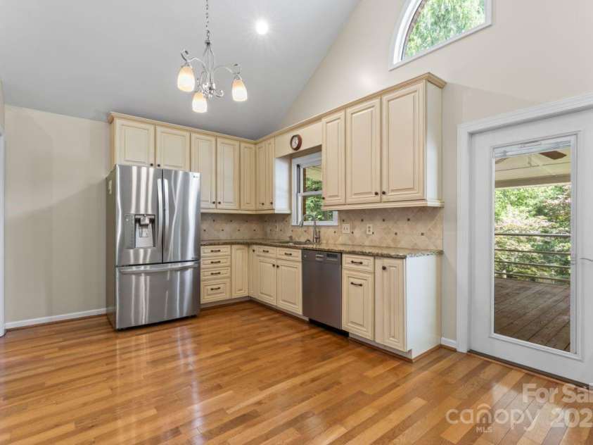 8007 Caldwell Road, Harrisburg, NC 28075.  MLS# CAR4268638, YatesRealty ID 26309. Kitchen