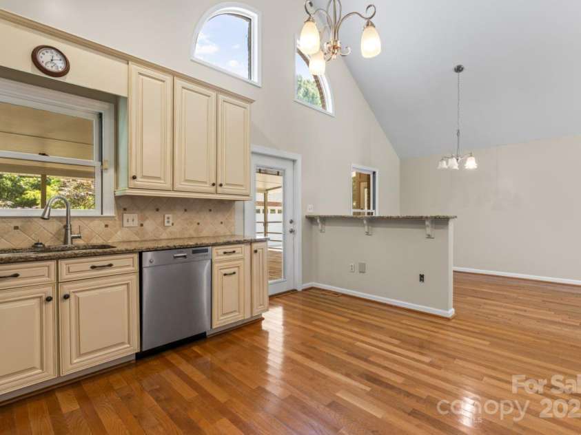 8007 Caldwell Road, Harrisburg, NC 28075.  MLS# CAR4268638, YatesRealty ID 26309. Kitchen