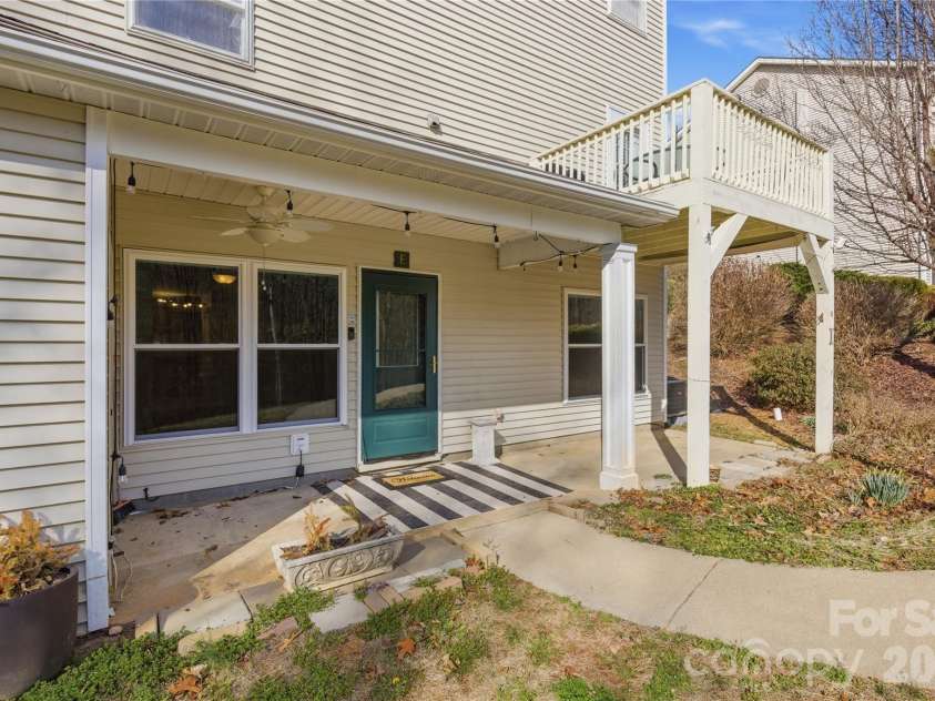 19 Krista Circle, Candler, NC 28715.  MLS# CAR4352518, YatesRealty ID 2631. 